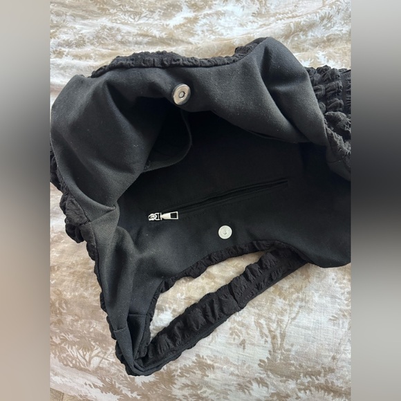 SHEIN Black Quilted puffy hobo bag - Picture 5 of 5